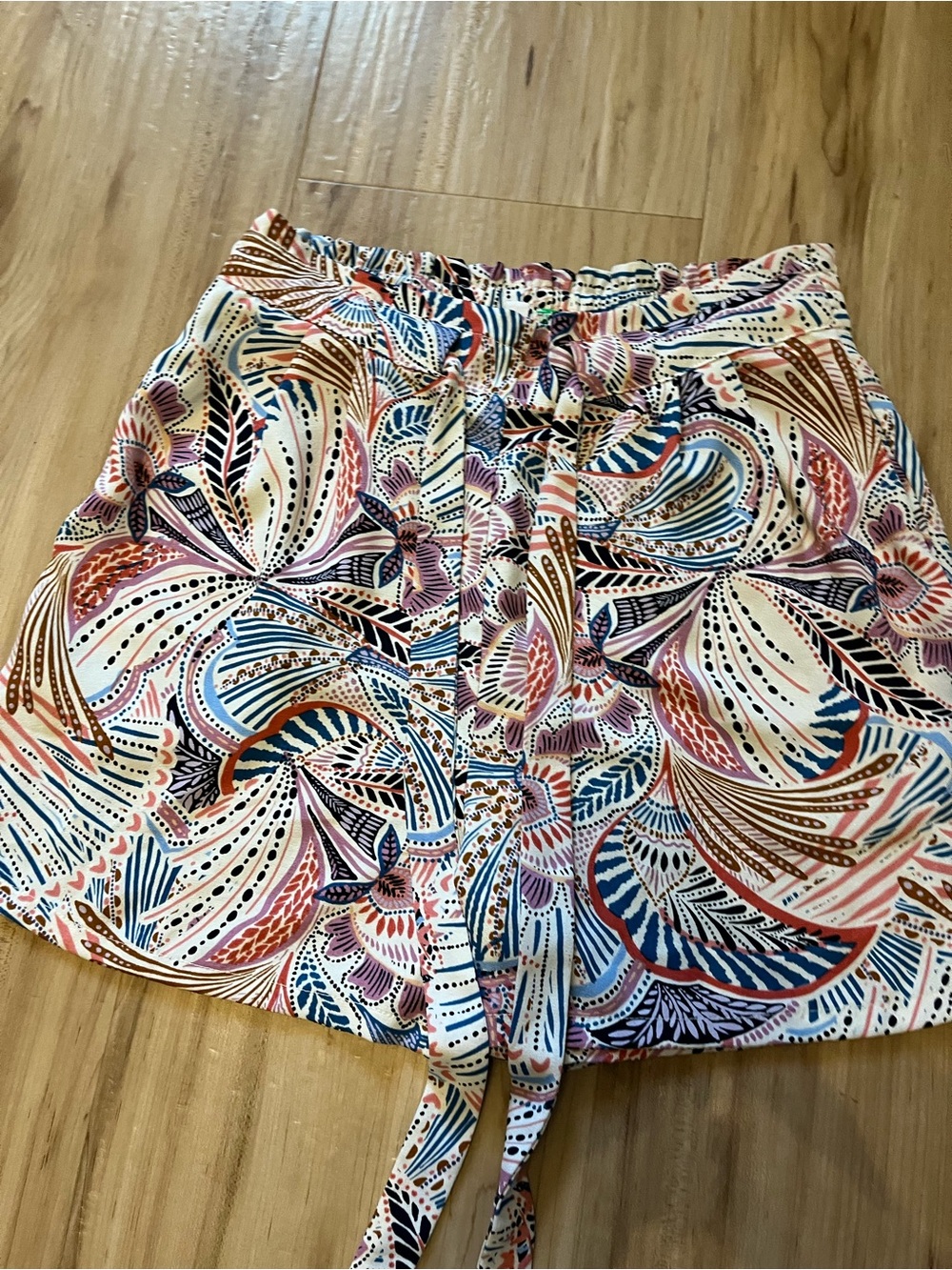 DR2  Tie Front Pull-on Shorts size S